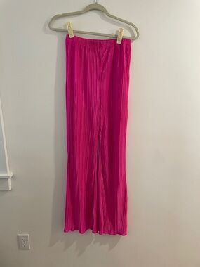 Good American Bright Pink Pleated Flare Pants